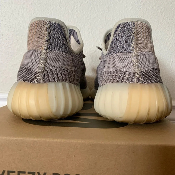 Yeezy boost 350 v2 ash pearl gy7658 men’s size 12 main image 2